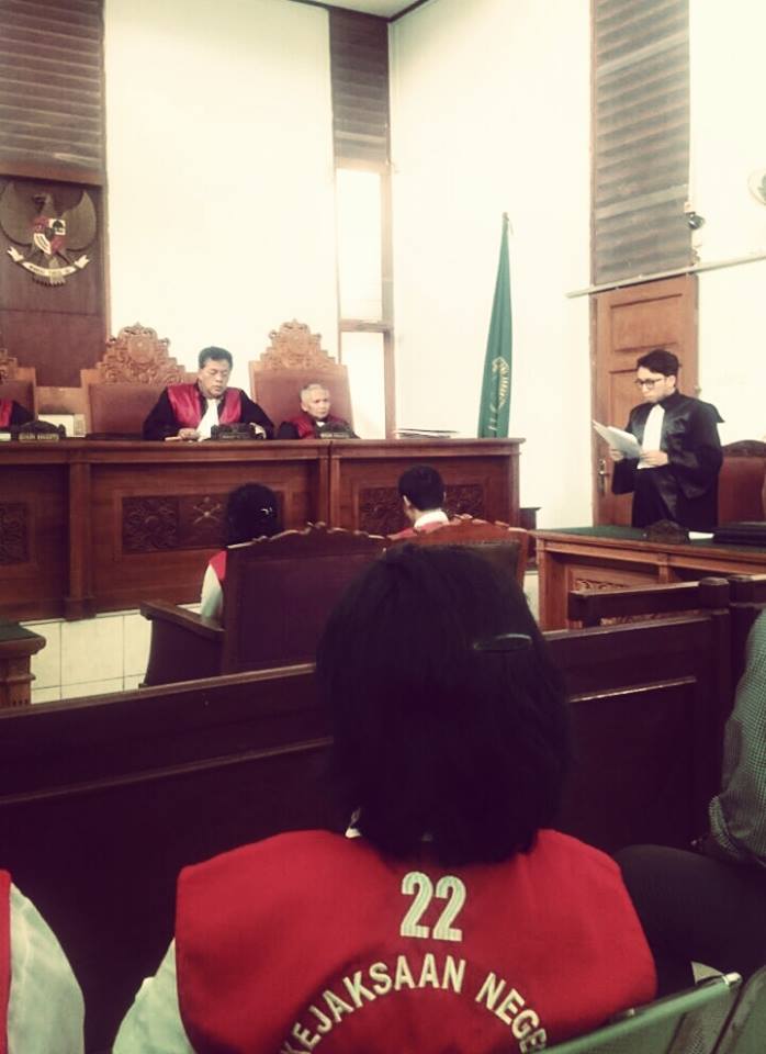 Pengacara Boris Tampubolon saat membacaka Nota Pembelaan di Pengadilan Negeri Jakarta Selatan